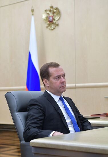 Премьер-министр РФ Д. Медведев встретился с президентом "Опоры России" А. Калининым