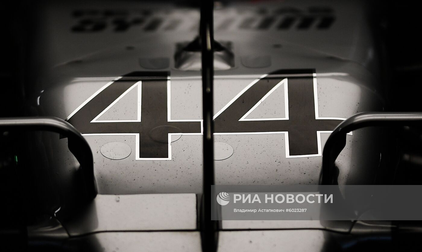 Автоспорт. Формула 1. ВТБ Гран-при России. Свободные заезды. Вторая сессия