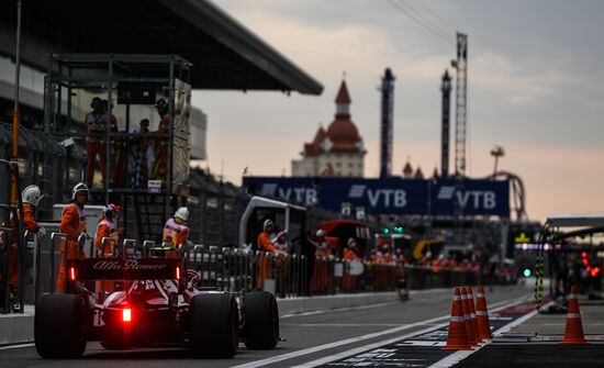 Автоспорт. Формула 1. ВТБ Гран-при России. Свободные заезды. Вторая сессия