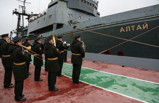 Возвращение буксира "Алтай" из экспедиции Северного флота РФ на Землю Франца-Иосифа