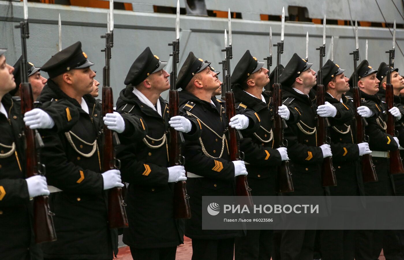 Возвращение буксира "Алтай" из экспедиции Северного флота РФ на Землю Франца-Иосифа