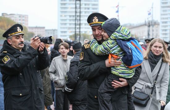 Возвращение буксира "Алтай" из экспедиции Северного флота РФ на Землю Франца-Иосифа