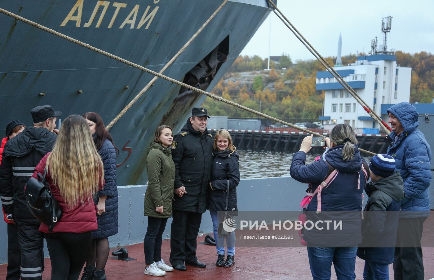 Возвращение буксира "Алтай" из экспедиции Северного флота РФ на Землю Франца-Иосифа
