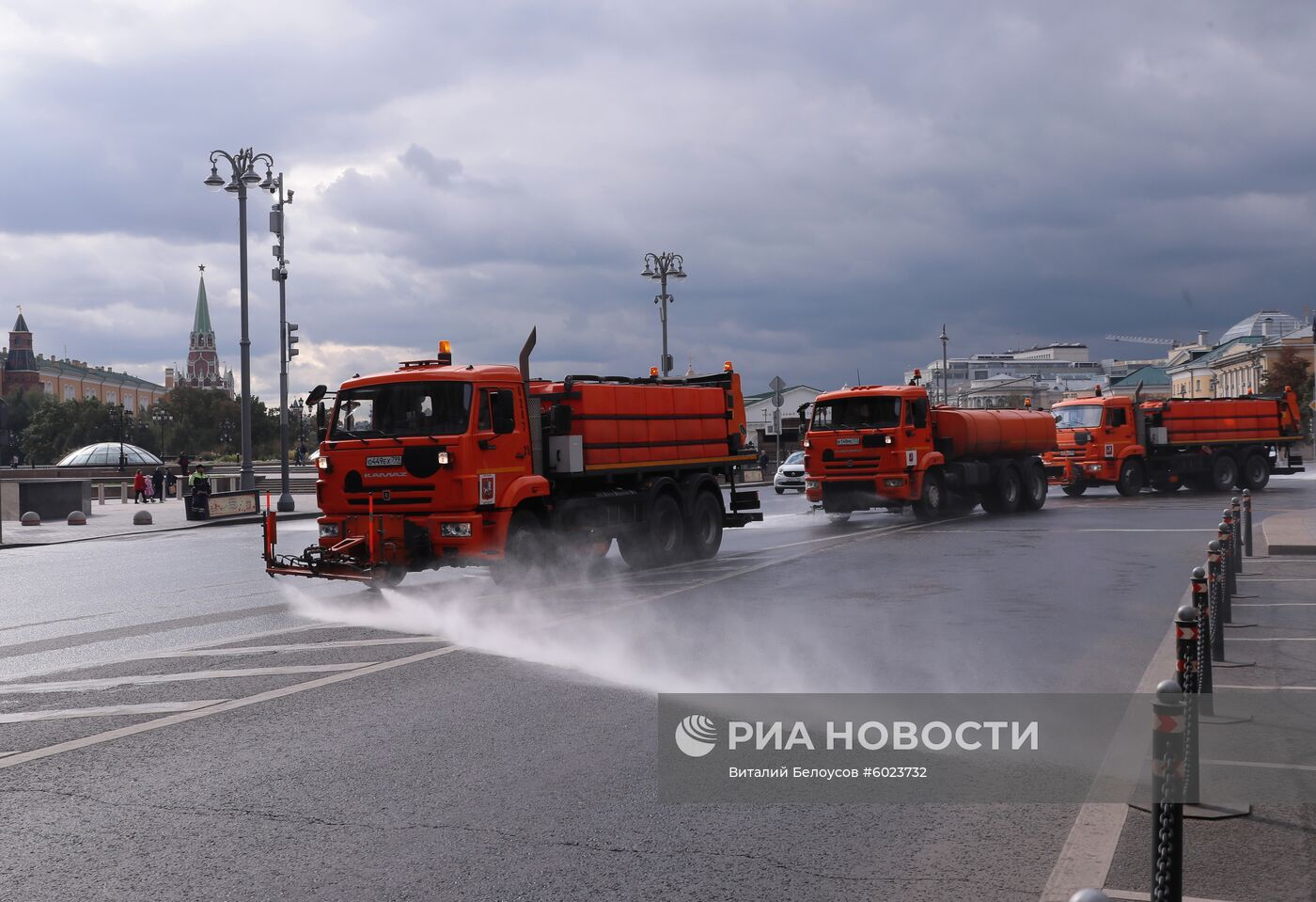 Промывка проезжей части дорог Москвы