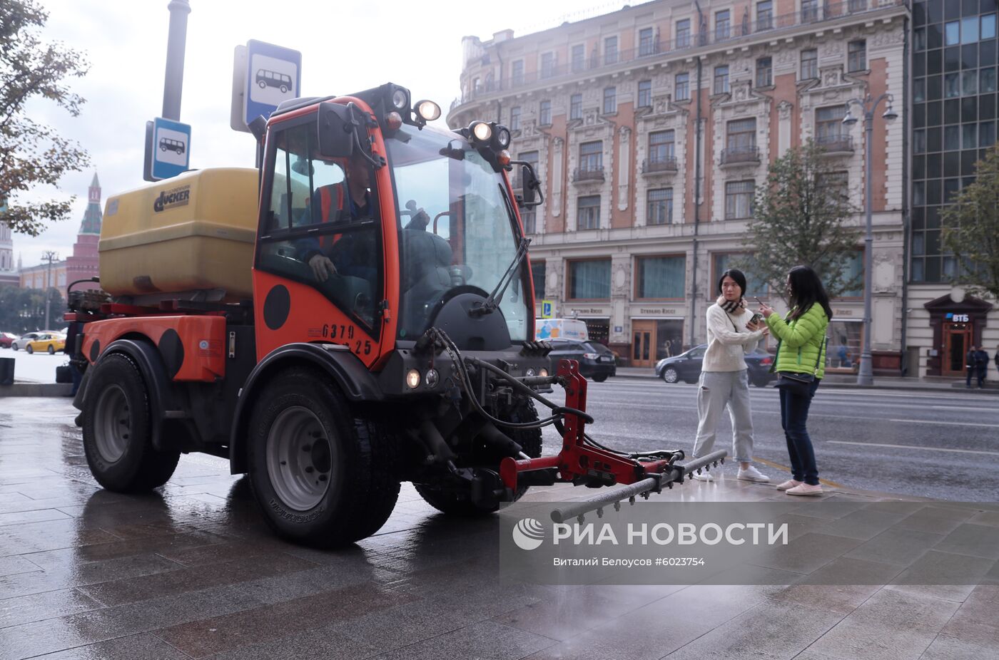 Промывка проезжей части дорог Москвы