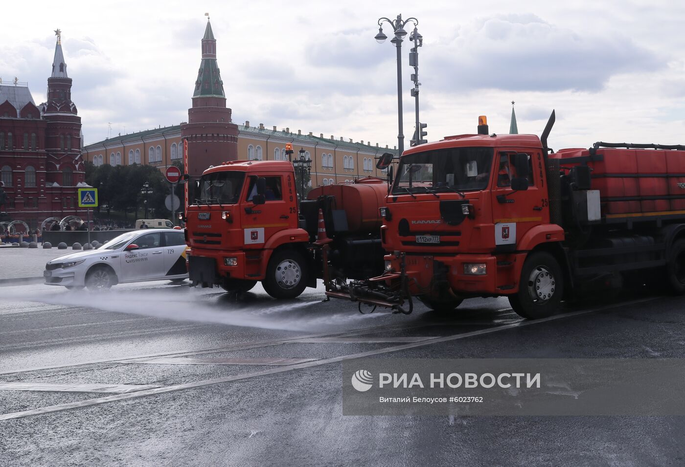 Промывка проезжей части дорог Москвы