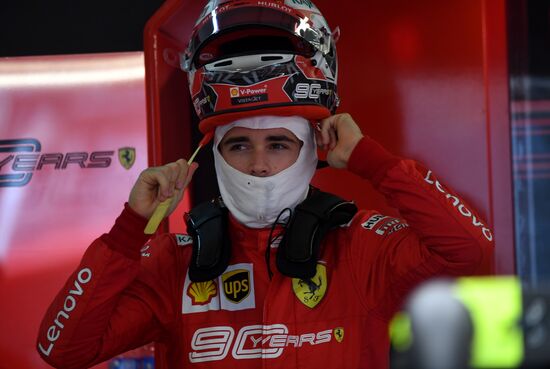 Автоспорт. Формула 1. ВТБ Гран-при России. Свободные заезды. Третия сессия