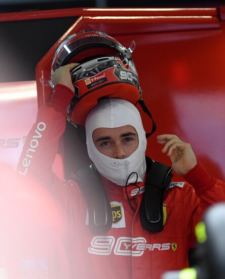 Автоспорт. Формула 1. ВТБ Гран-при России. Свободные заезды. Третия сессия