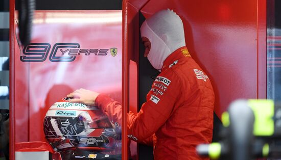 Автоспорт. Формула 1. ВТБ Гран-при России. Свободные заезды. Третия сессия