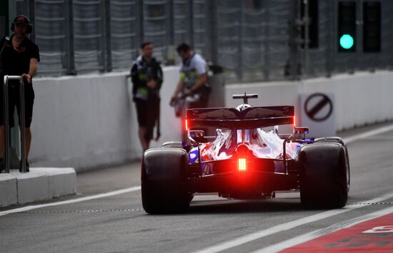 Автоспорт. Формула 1. ВТБ Гран-при России. Свободные заезды. Третия сессия