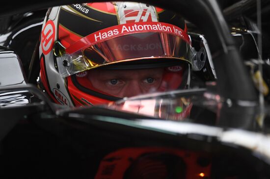 Автоспорт. Формула 1. ВТБ Гран-при России. Свободные заезды. Третия сессия