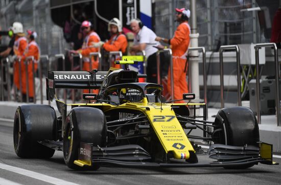 Автоспорт. Формула 1. ВТБ Гран-при России. Свободные заезды. Третия сессия