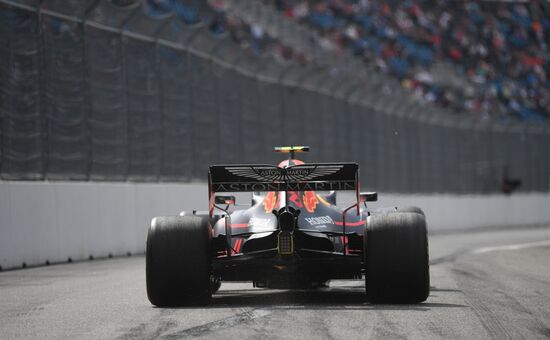 Автоспорт. Формула 1. ВТБ Гран-при России. Свободные заезды. Третия сессия