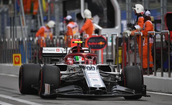 Автоспорт. Формула 1. ВТБ Гран-при России. Свободные заезды. Третия сессия