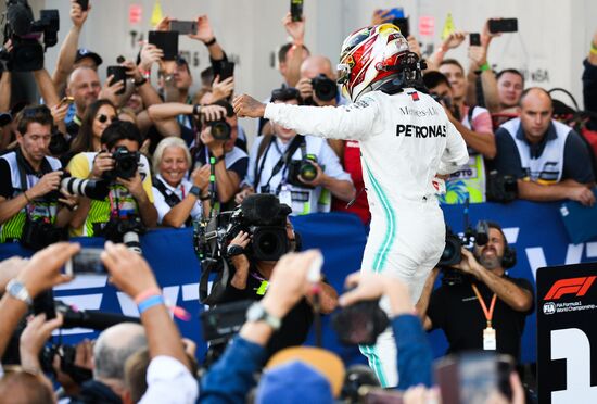 Автоспорт. Формула 1. ВТБ Гран-при России. Гонка