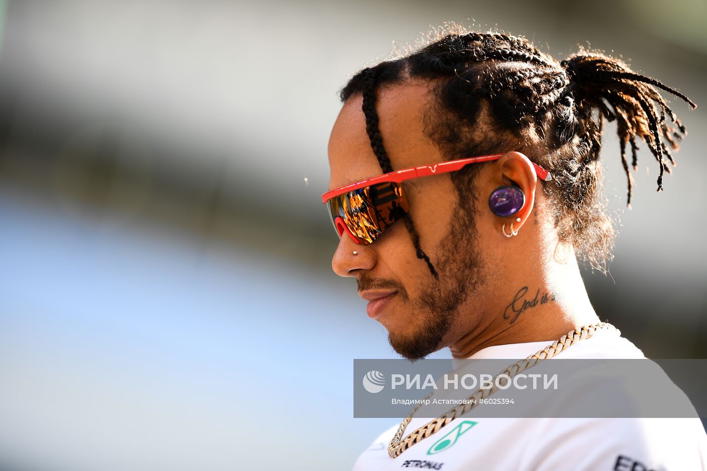 Автоспорт. Формула 1. ВТБ Гран-при России. Гонка