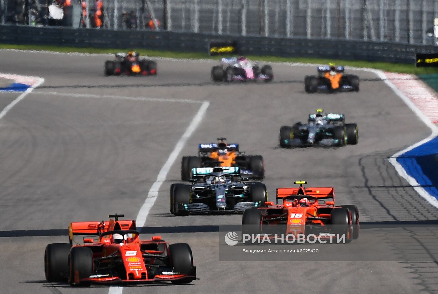 Автоспорт. Формула 1. ВТБ Гран-при России. Гонка