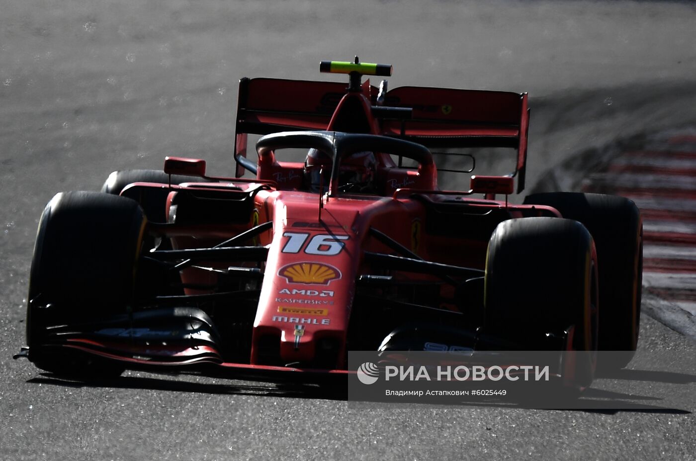 Автоспорт. Формула 1. ВТБ Гран-при России. Гонка