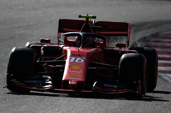 Автоспорт. Формула 1. ВТБ Гран-при России. Гонка