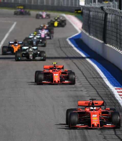 Автоспорт. Формула 1. ВТБ Гран-при России. Гонка