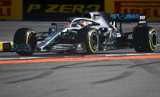 Автоспорт. Формула 1. ВТБ Гран-при России. Гонка