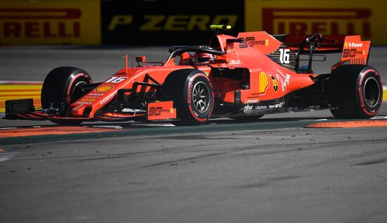 Автоспорт. Формула 1. ВТБ Гран-при России. Гонка