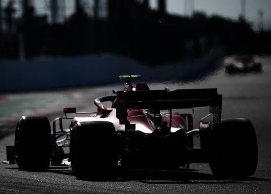 Автоспорт. Формула 1. ВТБ Гран-при России. Гонка