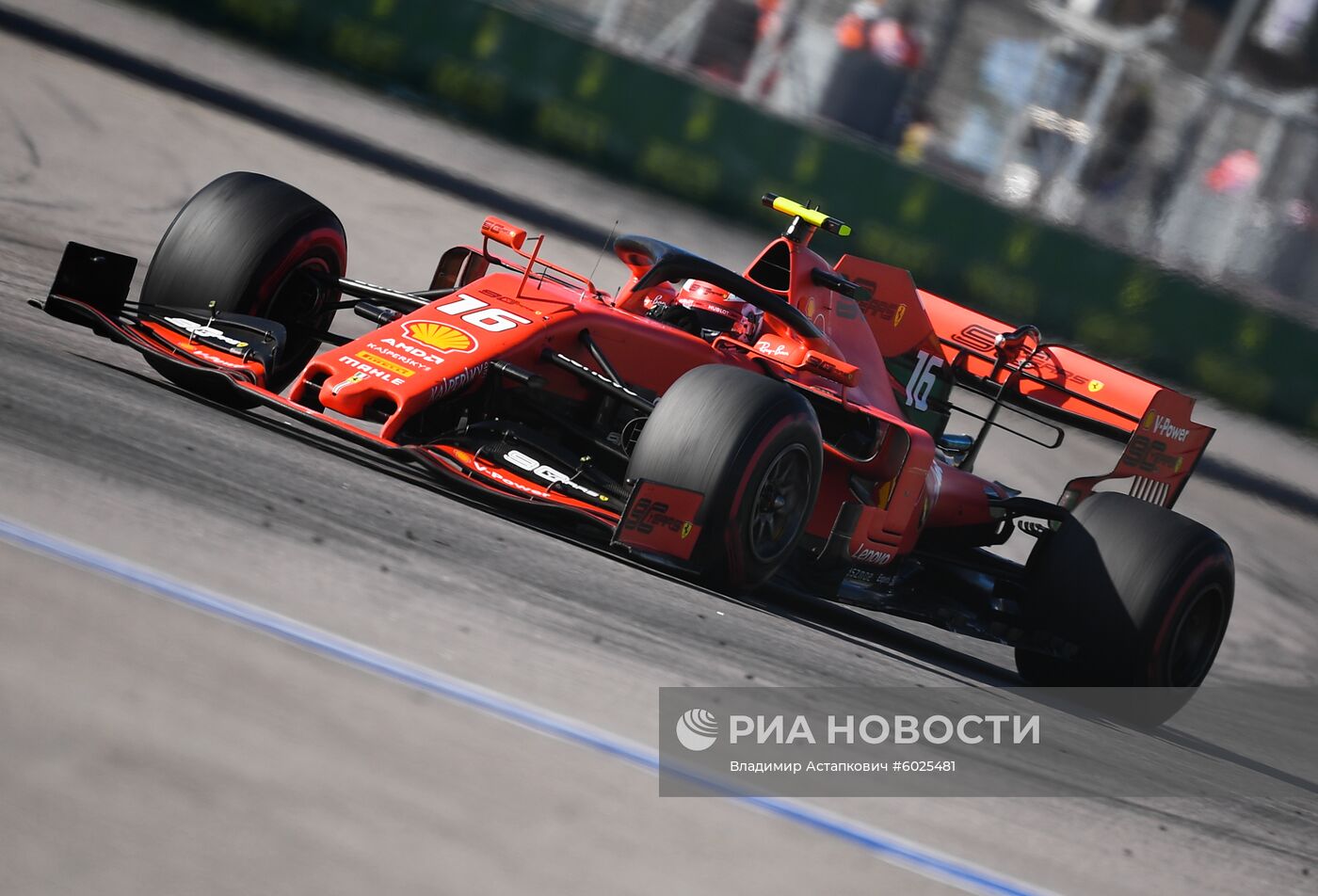 Автоспорт. Формула 1. ВТБ Гран-при России. Гонка