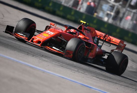 Автоспорт. Формула 1. ВТБ Гран-при России. Гонка