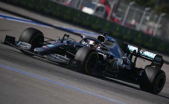 Автоспорт. Формула 1. ВТБ Гран-при России. Гонка