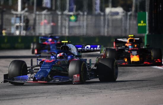 Автоспорт. Формула 1. ВТБ Гран-при России. Гонка