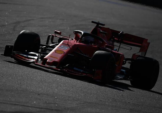 Автоспорт. Формула 1. ВТБ Гран-при России. Гонка