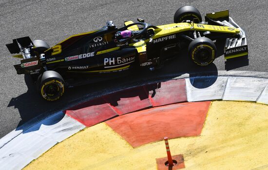 Автоспорт. Формула 1. ВТБ Гран-при России. Гонка