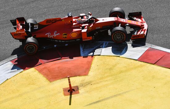 Автоспорт. Формула 1. ВТБ Гран-при России. Гонка