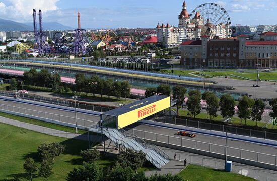 Автоспорт. Формула 1. ВТБ Гран-при России. Гонка