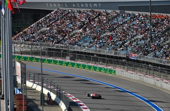 Автоспорт. Формула 1. ВТБ Гран-при России. Гонка