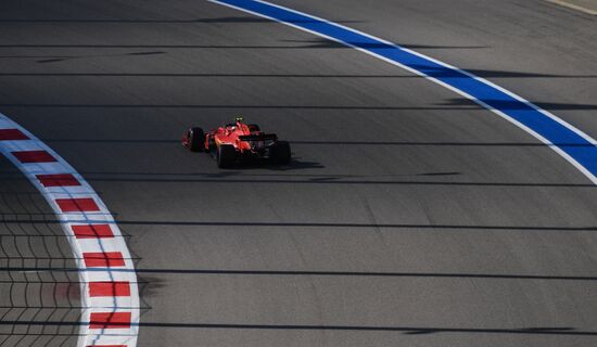 Автоспорт. Формула 1. ВТБ Гран-при России. Гонка