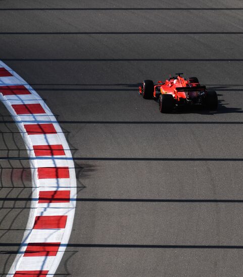 Автоспорт. Формула 1. ВТБ Гран-при России. Гонка