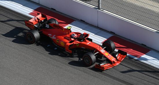 Автоспорт. Формула 1. ВТБ Гран-при России. Гонка