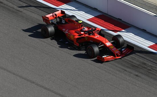 Автоспорт. Формула 1. ВТБ Гран-при России. Гонка