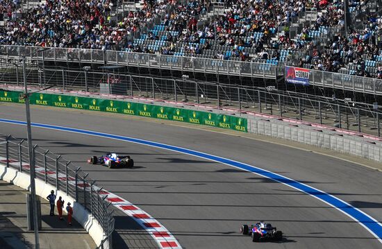 Автоспорт. Формула 1. ВТБ Гран-при России. Гонка