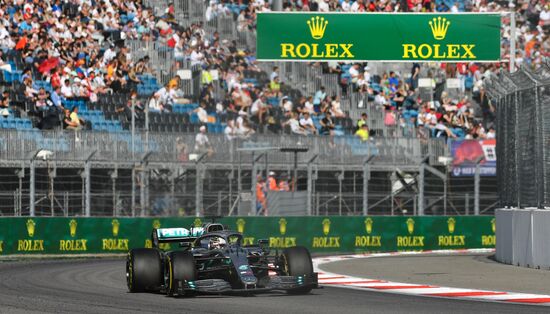 Автоспорт. Формула 1. ВТБ Гран-при России. Гонка