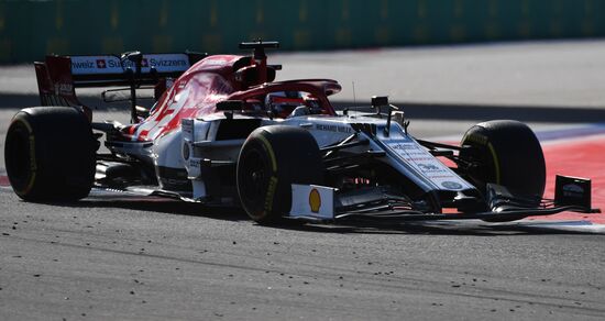 Автоспорт. Формула 1. ВТБ Гран-при России. Гонка