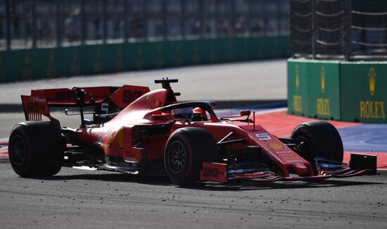 Автоспорт. Формула 1. ВТБ Гран-при России. Гонка