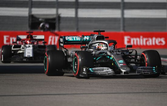 Автоспорт. Формула 1. ВТБ Гран-при России. Гонка