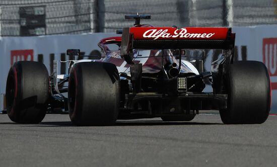 Автоспорт. Формула 1. ВТБ Гран-при России. Гонка