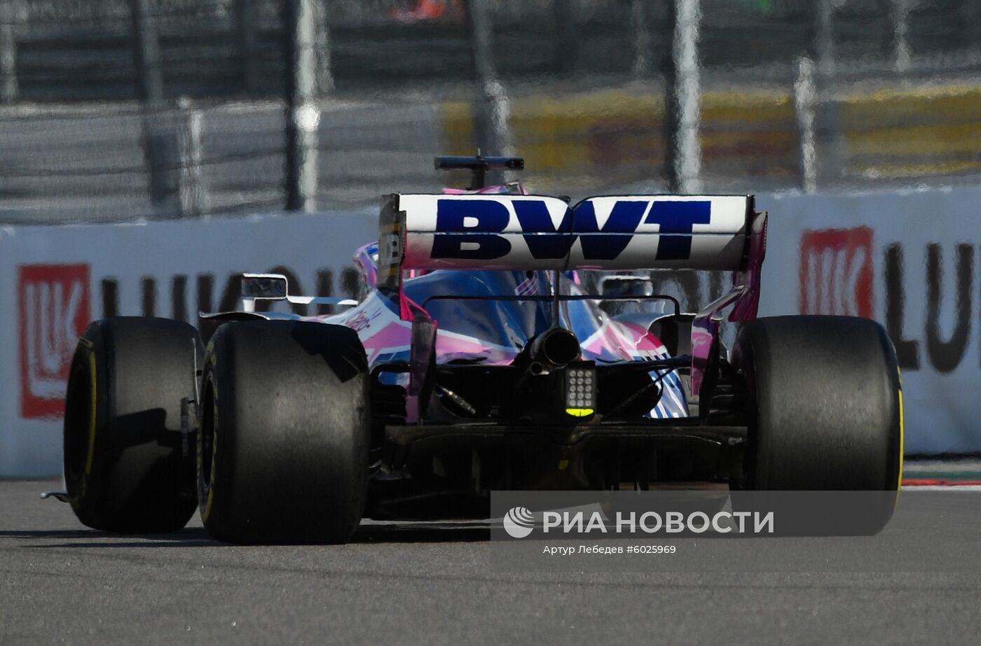 Автоспорт. Формула 1. ВТБ Гран-при России. Гонка