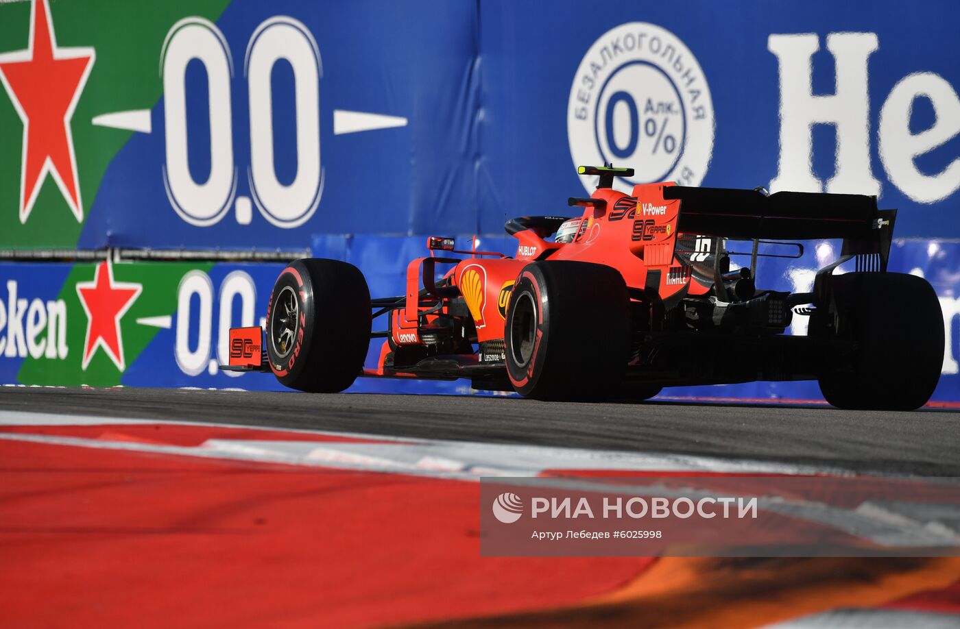 Автоспорт. Формула 1. ВТБ Гран-при России. Гонка