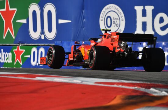 Автоспорт. Формула 1. ВТБ Гран-при России. Гонка