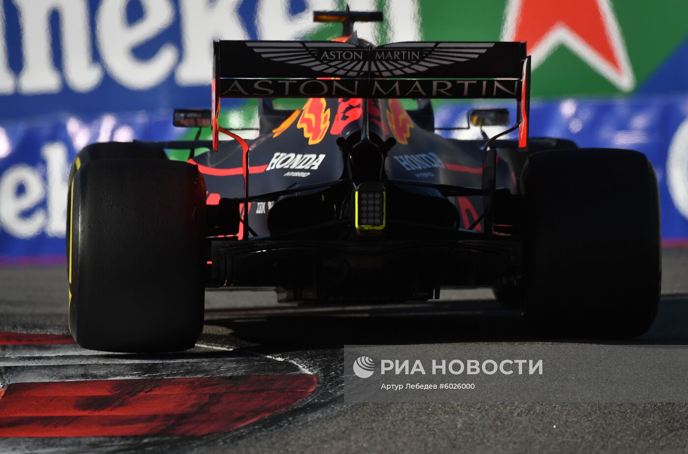 Автоспорт. Формула 1. ВТБ Гран-при России. Гонка